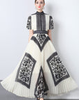 Geometric print pleated maxi dress
