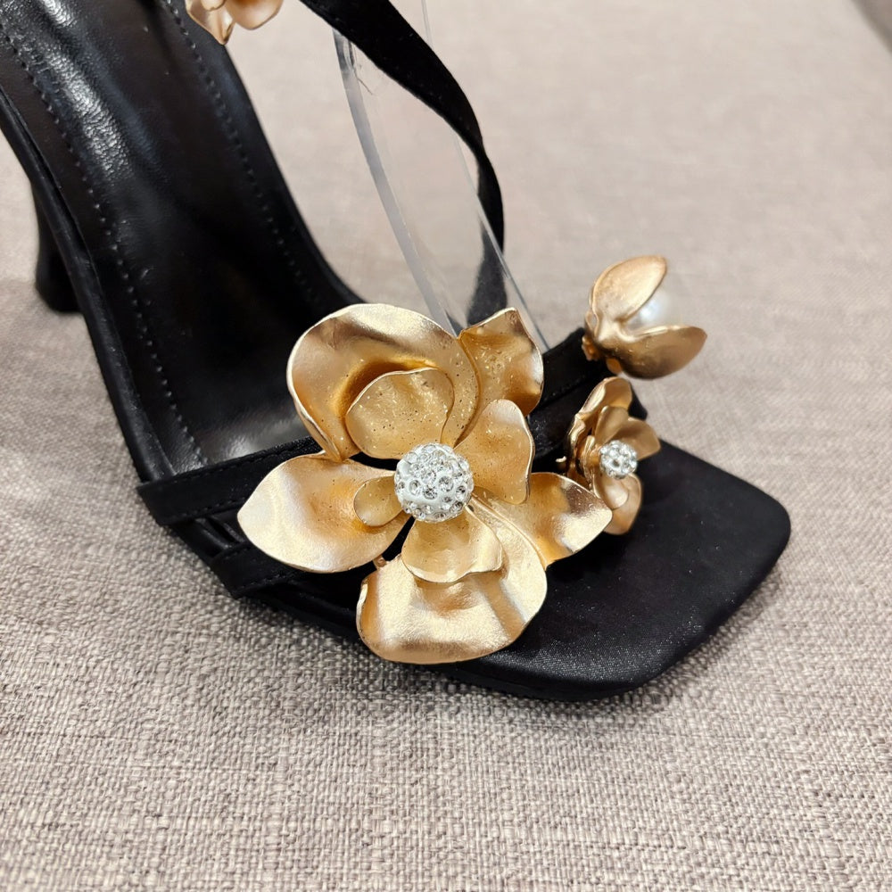 Magnolia Rose Foil Sandals