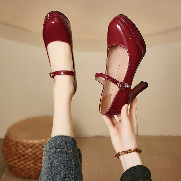 Black High Heeled Buckled Mary Jane Shoes