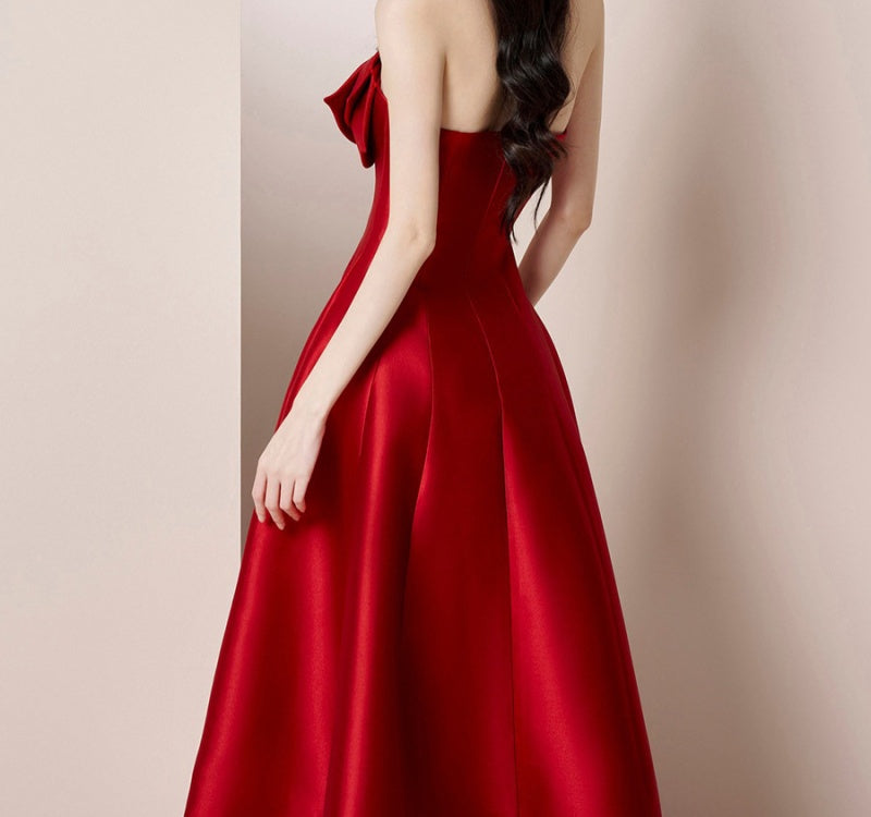Red strapless dress with floral details 