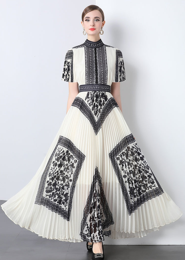 Geometric print pleated maxi dress
