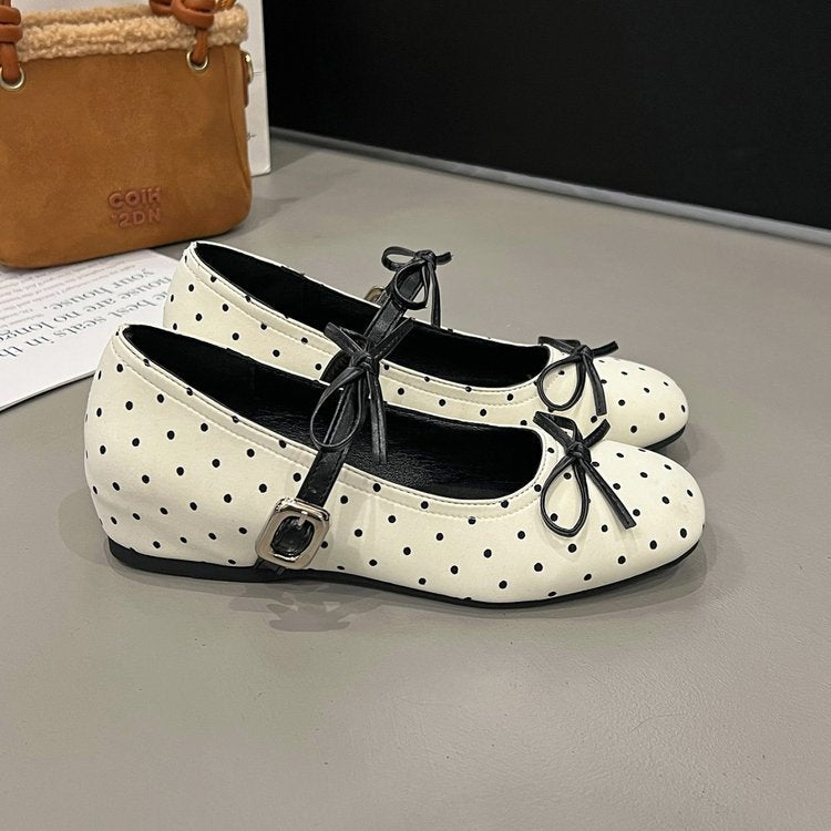 Polka Dot ballerinas with a bow